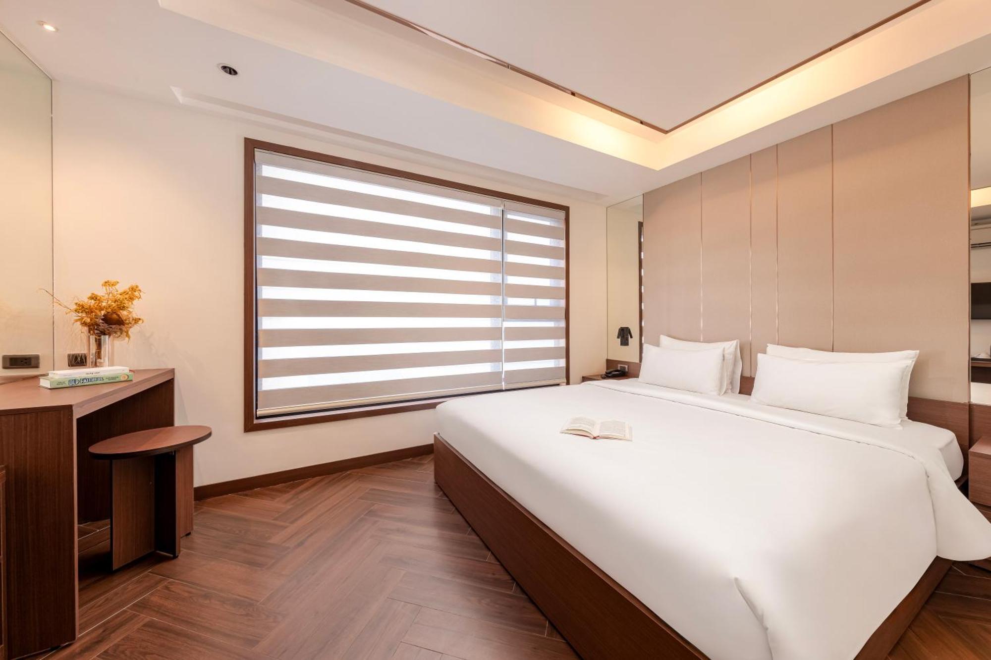Riverside Hotel 万象 外观 照片