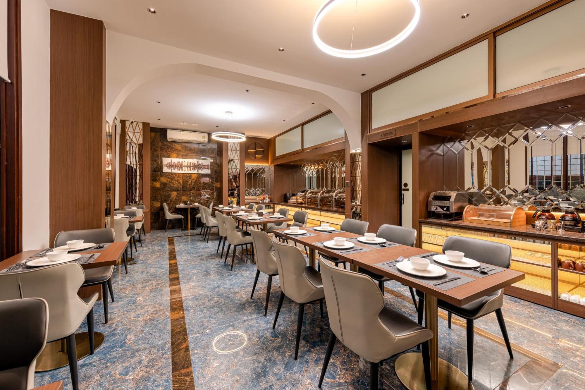 Riverside Hotel 万象 外观 照片