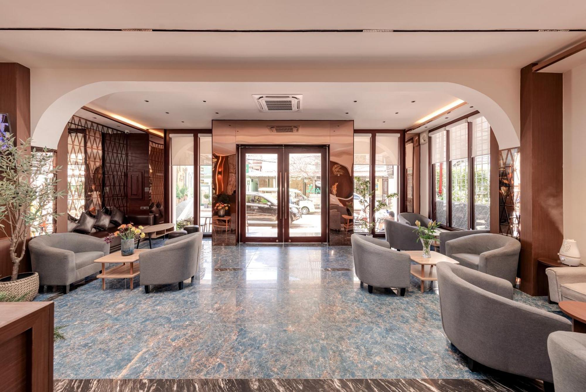 Riverside Hotel 万象 外观 照片