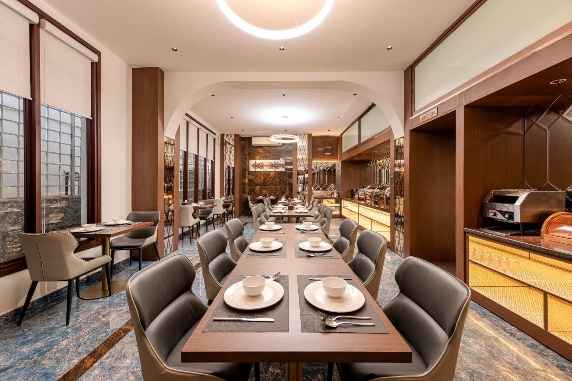 Riverside Hotel 万象 外观 照片