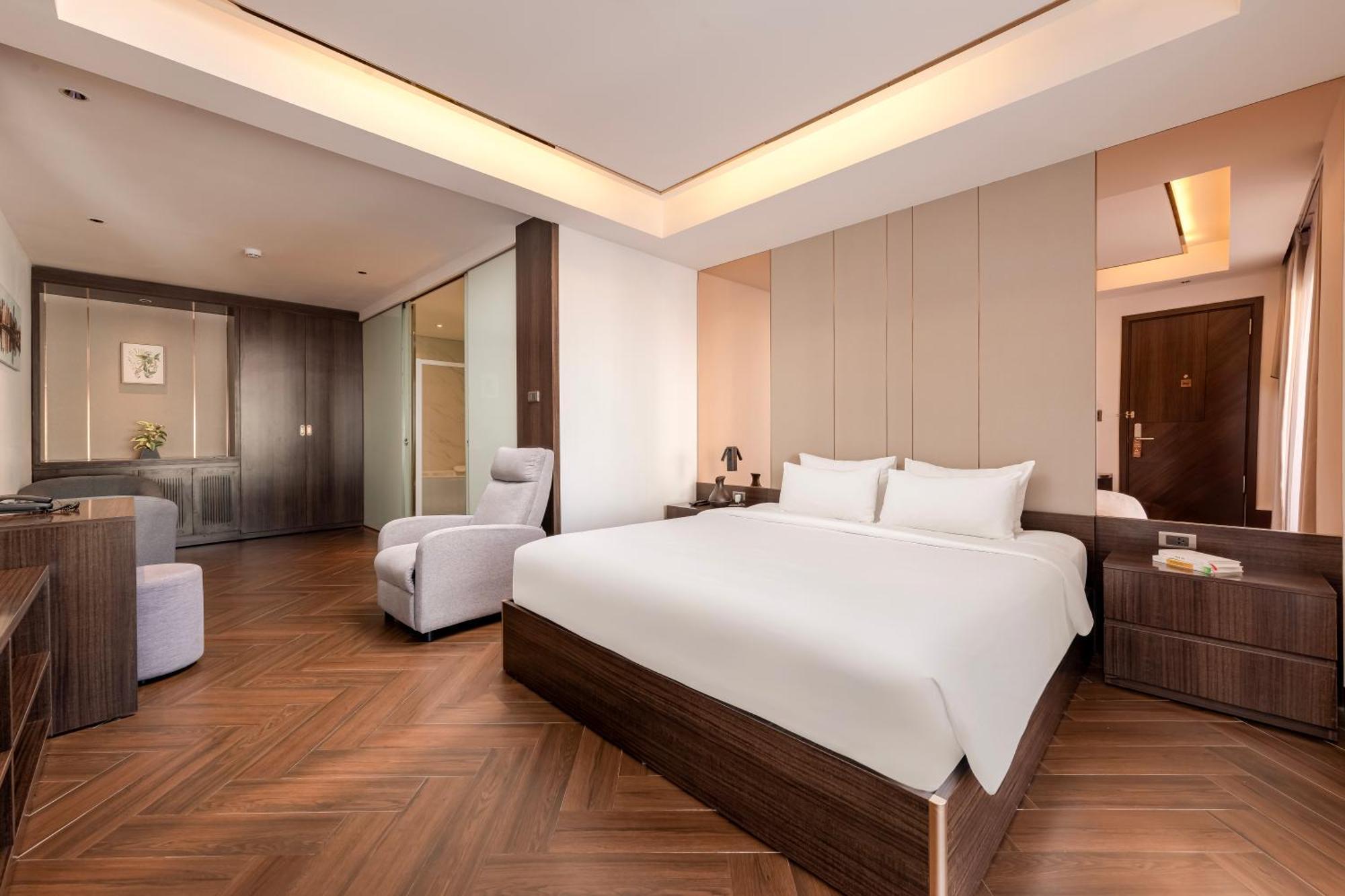 Riverside Hotel 万象 外观 照片