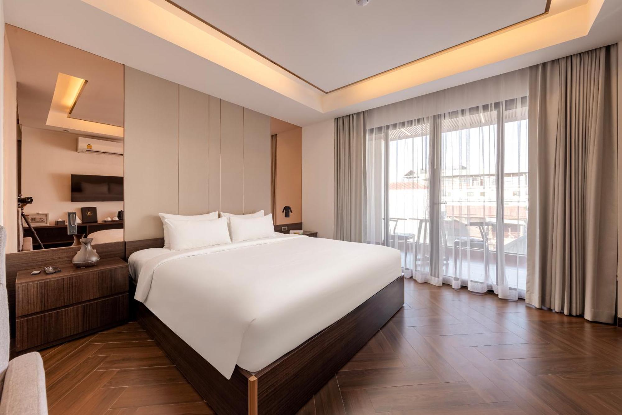 Riverside Hotel 万象 外观 照片